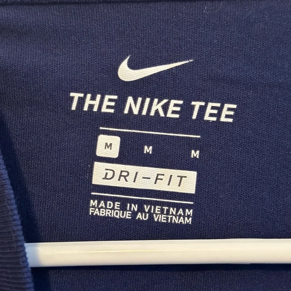 Nike Dri-FIT AIR Kelly Anna Run Past the Future Graphic T-Shirt Men's Medium Blu